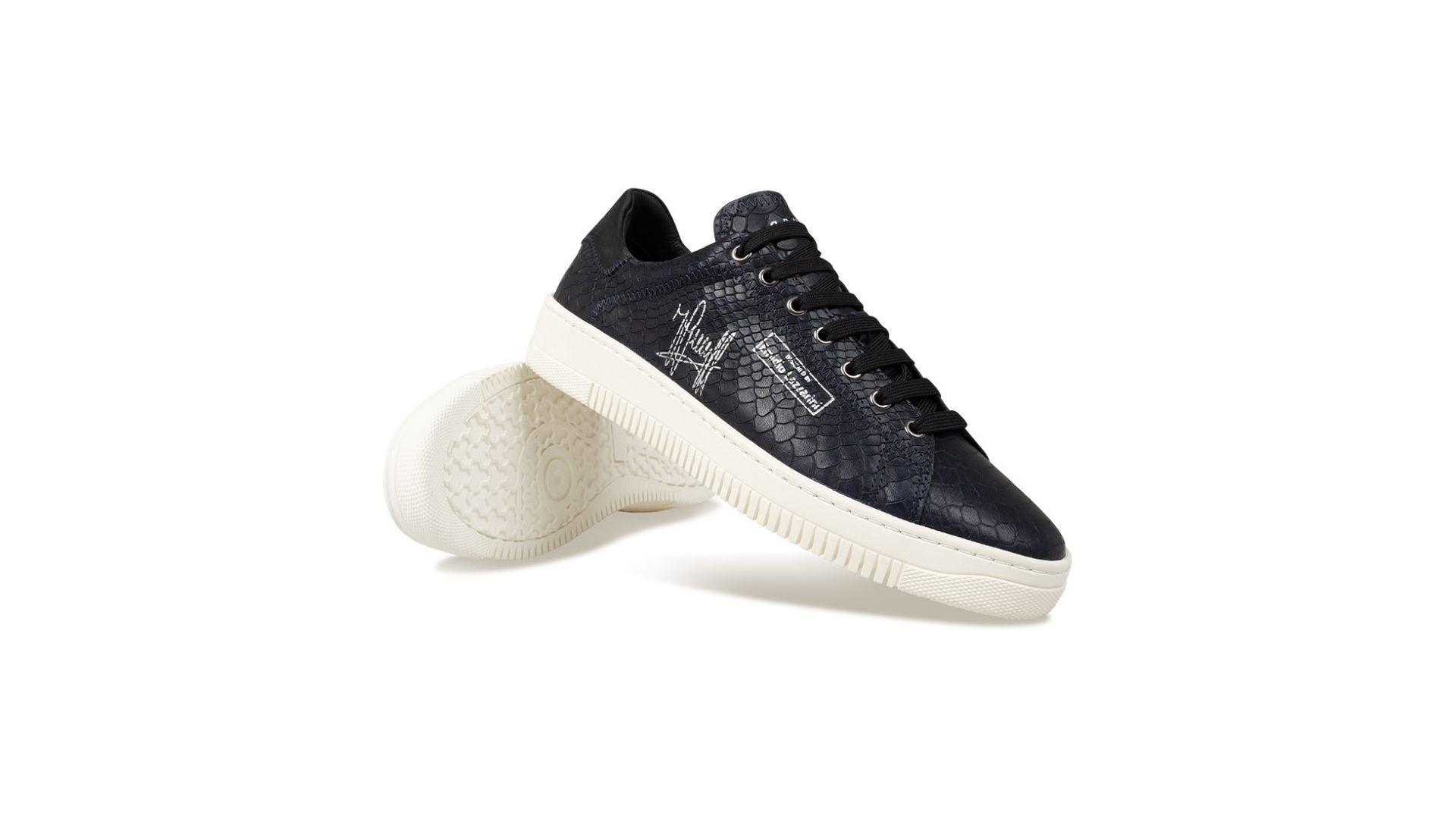 Joan Sneaker*